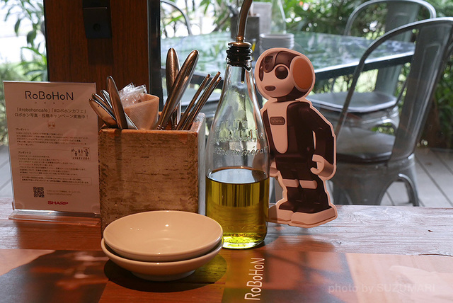 RoBoHoN_Cafe_15.jpg
